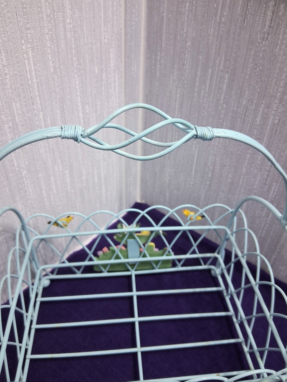 Vintage Whimsical Birdbath Basket With Bird Decorations Light Blue Metal - Picture 9 of 12